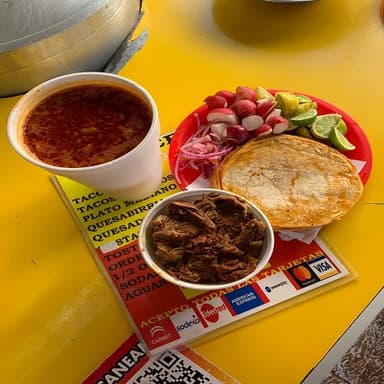 Orden de Birria para 4 Personas