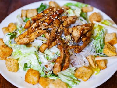 Ensalada de Teriyaki con Pollo