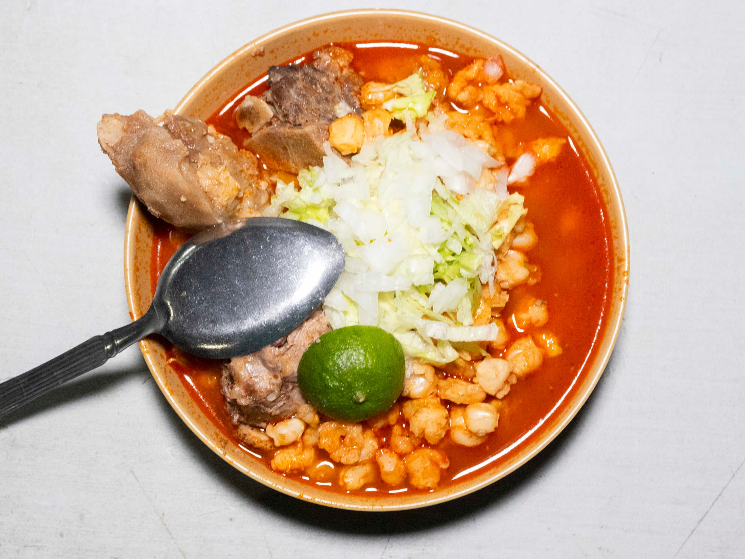 Pozole medio litro