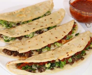 quesadilla de adobada- maiz
