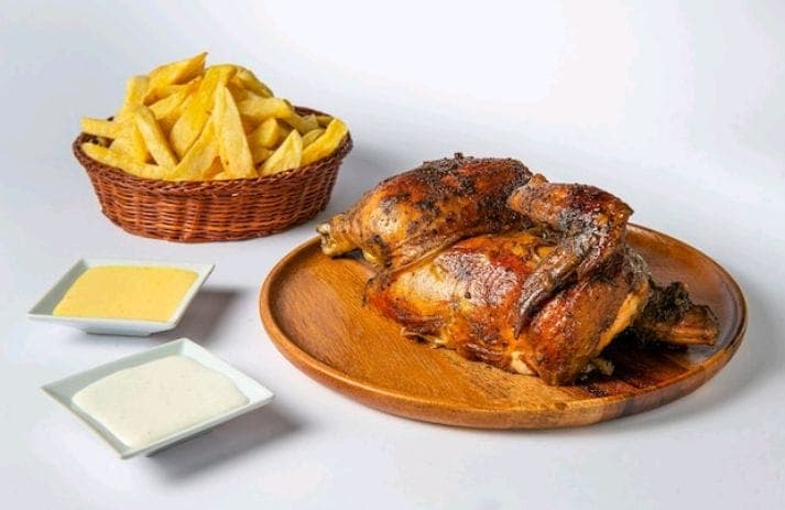 Medio Pollo a la Brasa