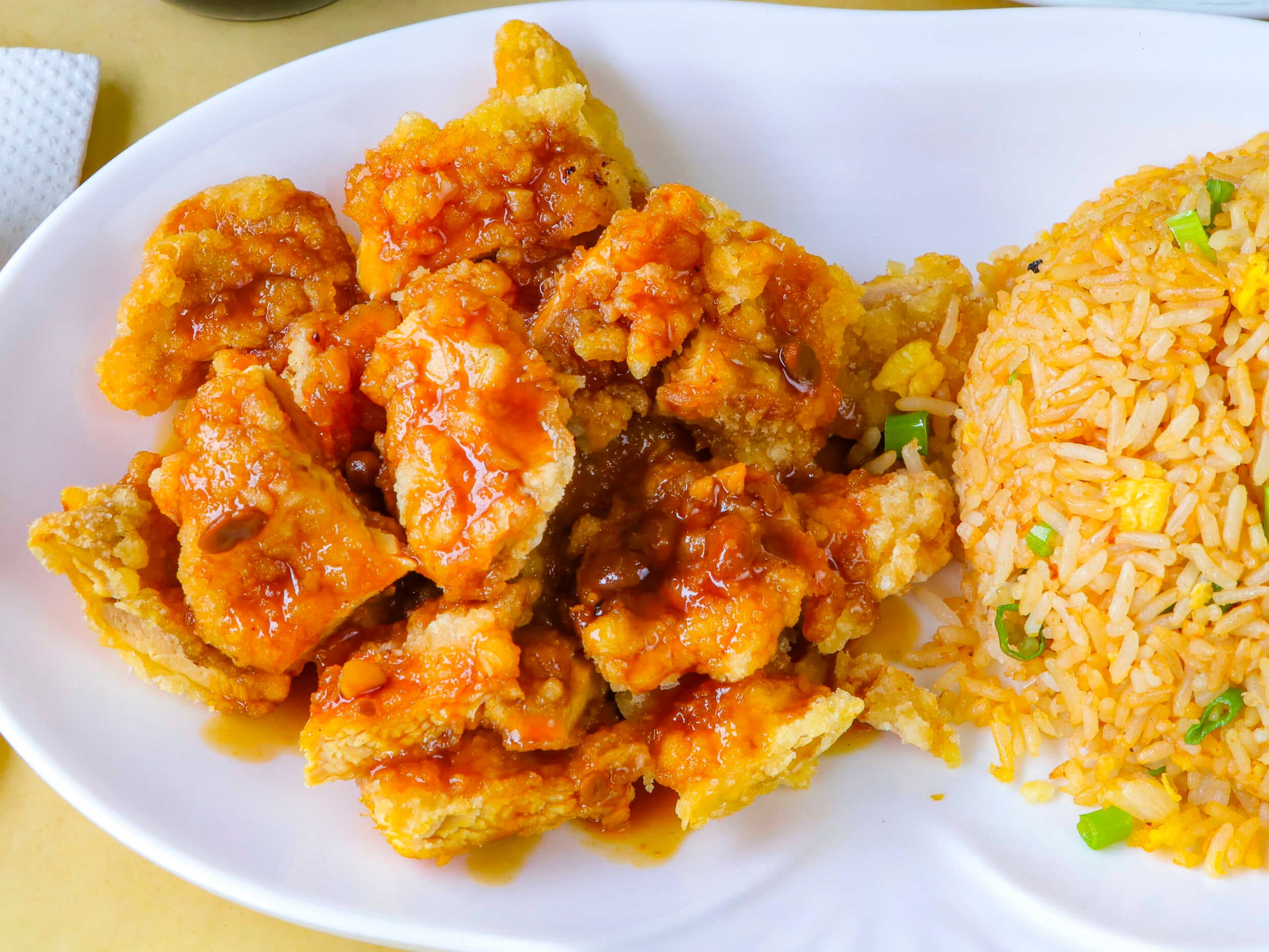 Pollo Chijaukay Salado con Chaufa