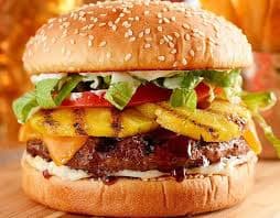 Hamburguesa Doble Hawallana con Tocino con papas