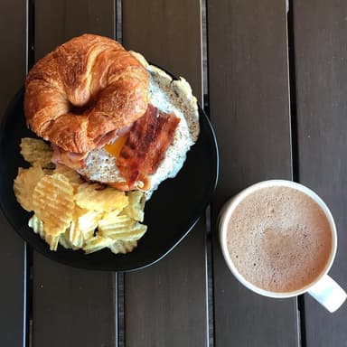Combo Croissant y Latte