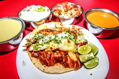 Tacos de Pastro en Harina.