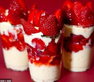 Fresas con Crema Medianas