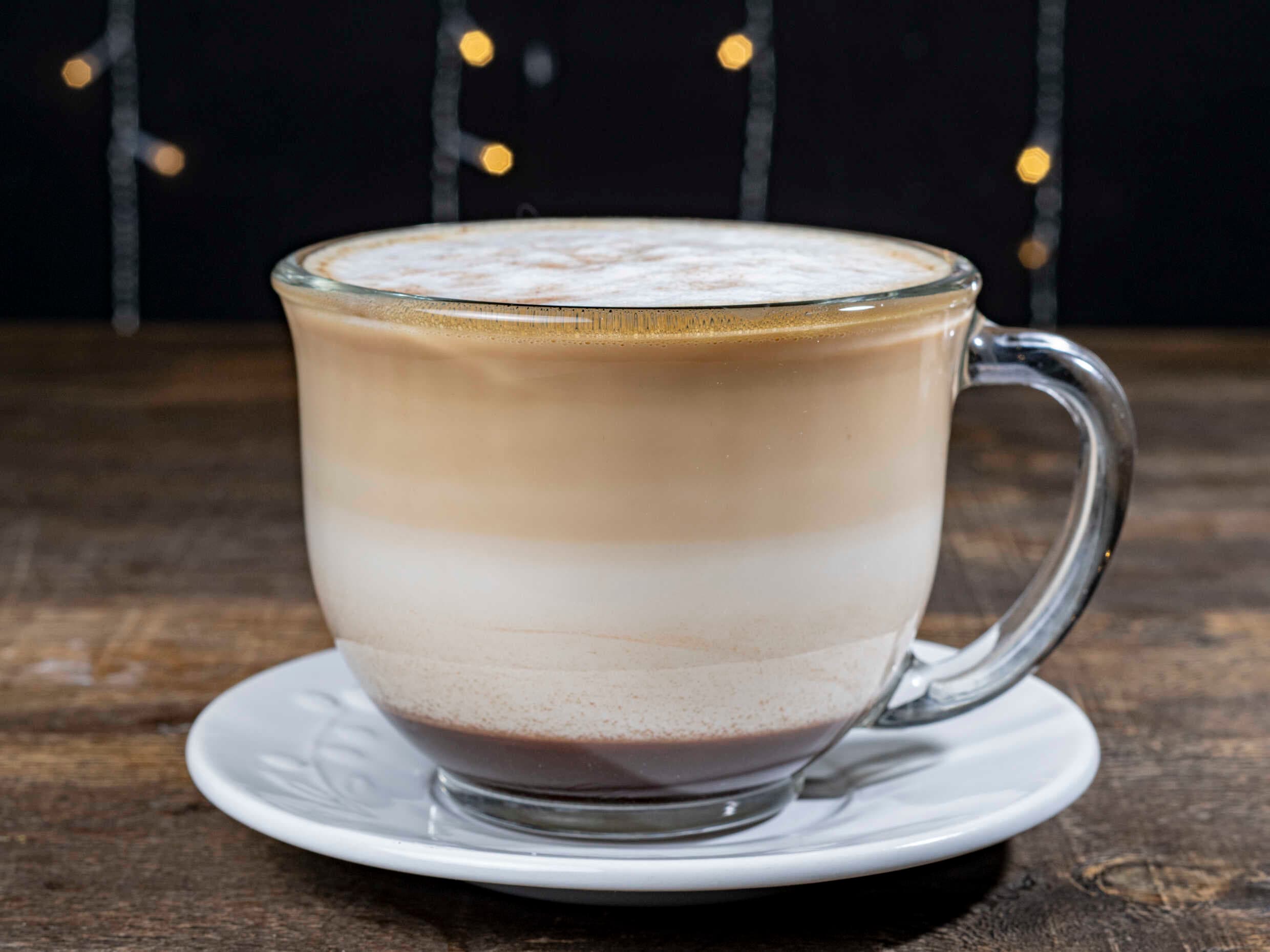 Capuchino sabor (rompope, cajeta, chocolate)