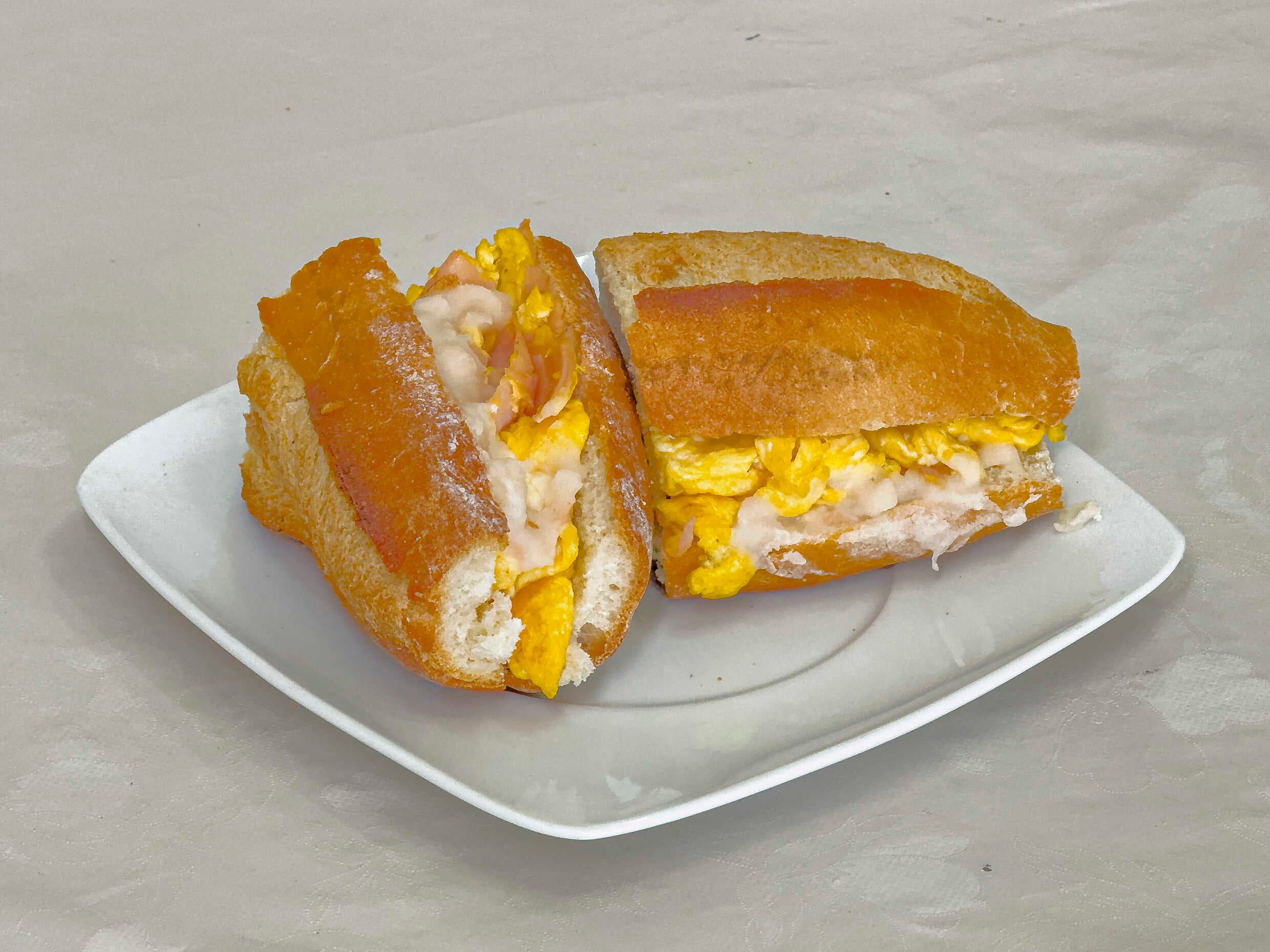 Lonche de Huevo Revuelto