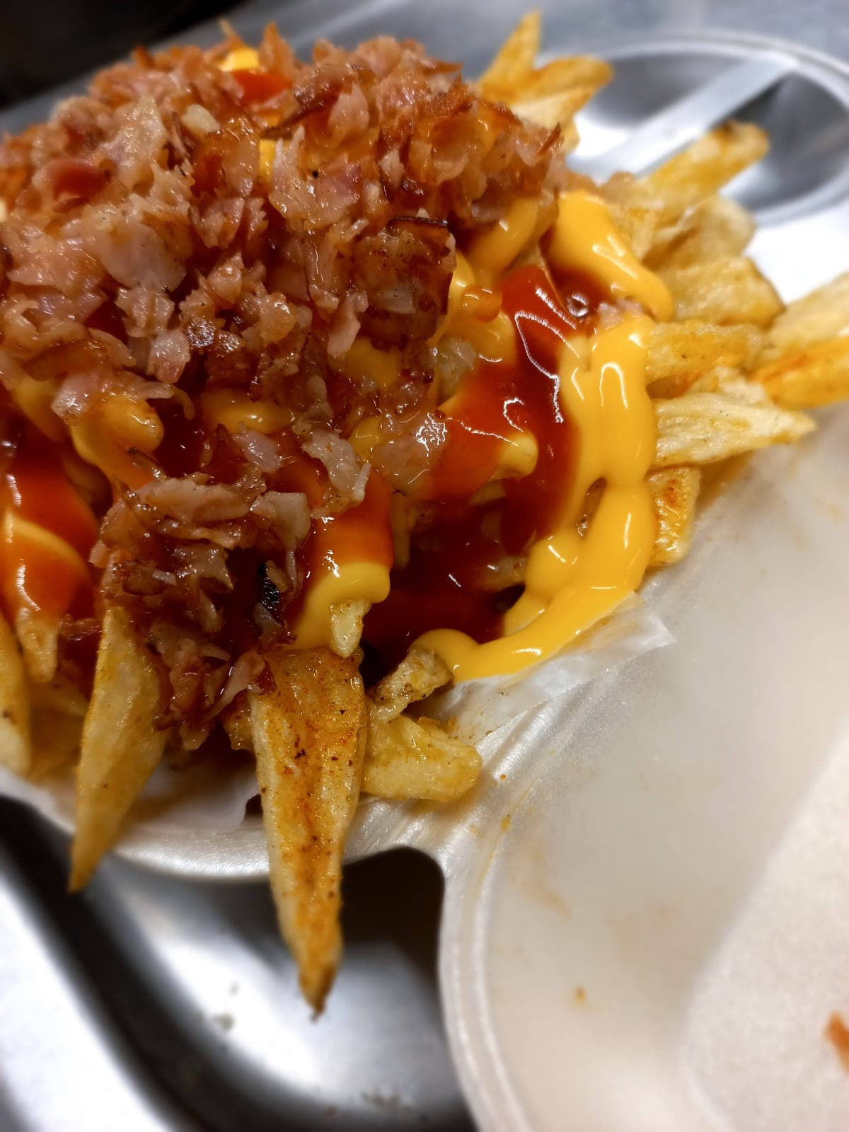 PAPAS CON TOCINO Y QUESO