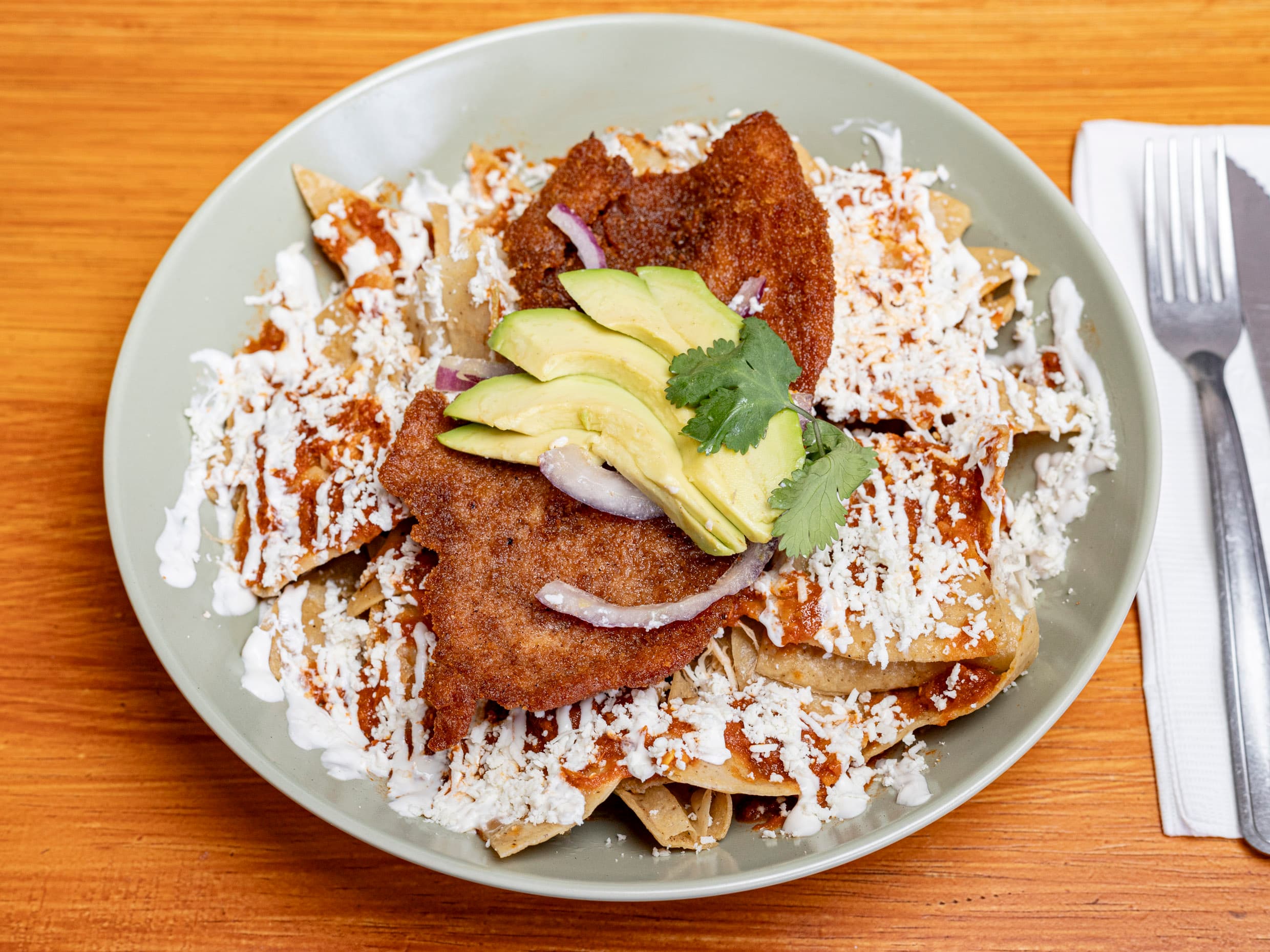 Chilaquiles con Milanesa