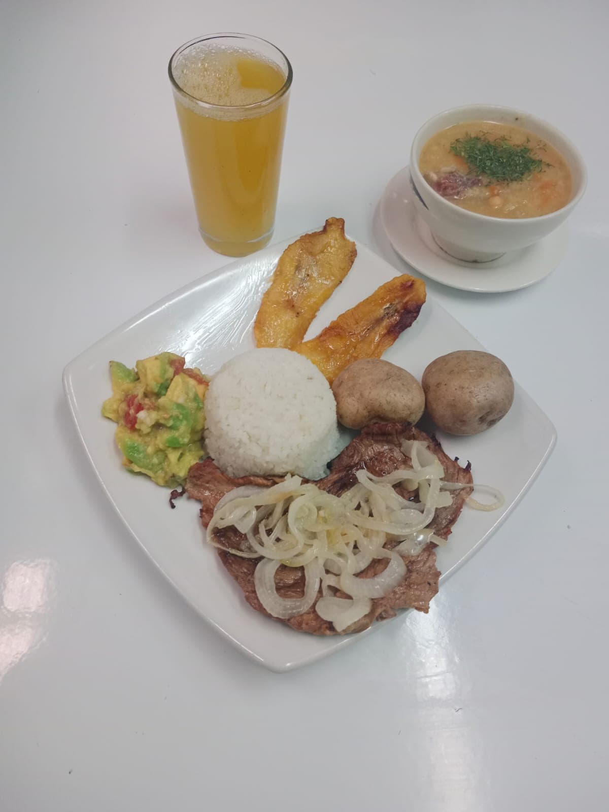 Carne Encebollada