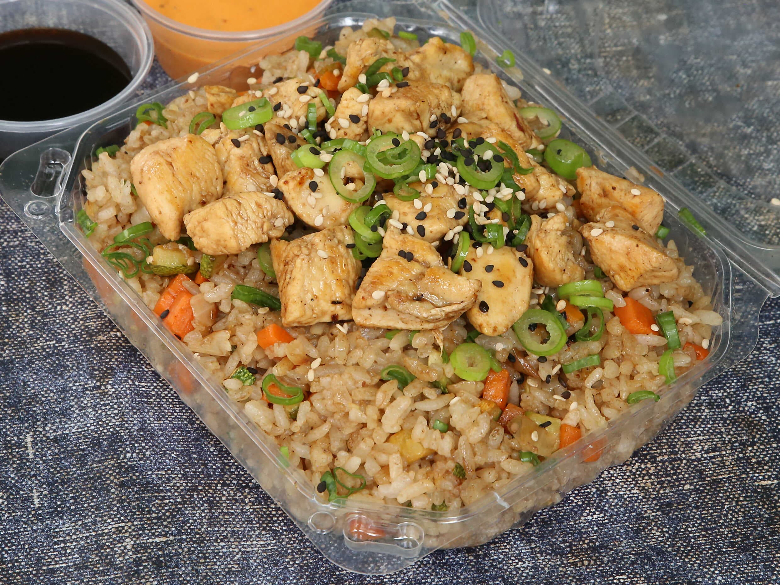 Yakimeshi de Pollo