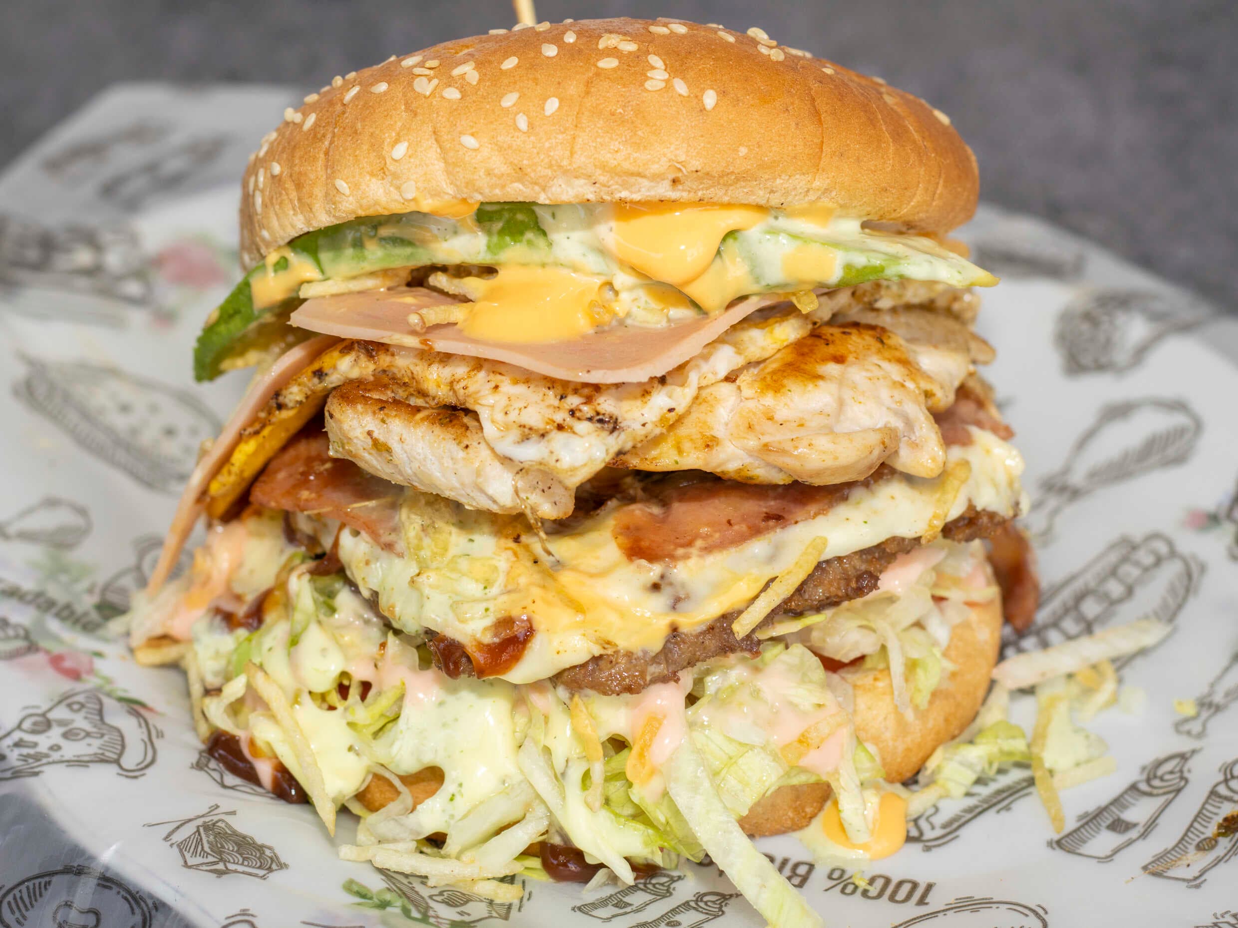 Combo Hamburguesa Especial + Papas+ bebida