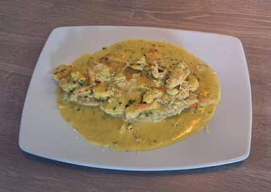 Salmón en Salsa de Camarones
