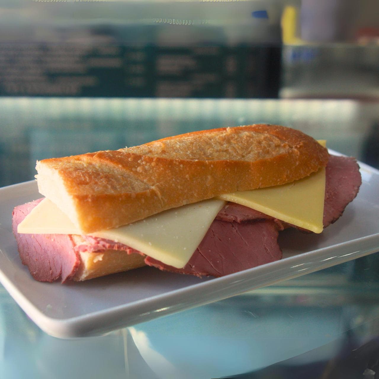 BAGUETTE BEEF
