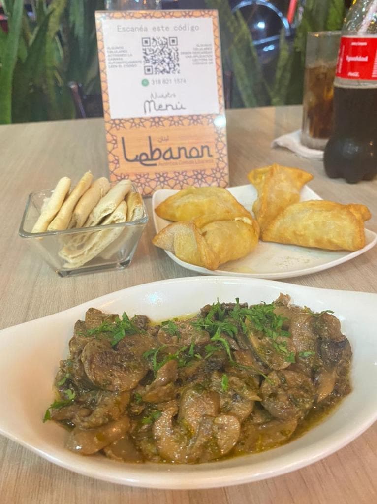 Champiñones al Ajillo
