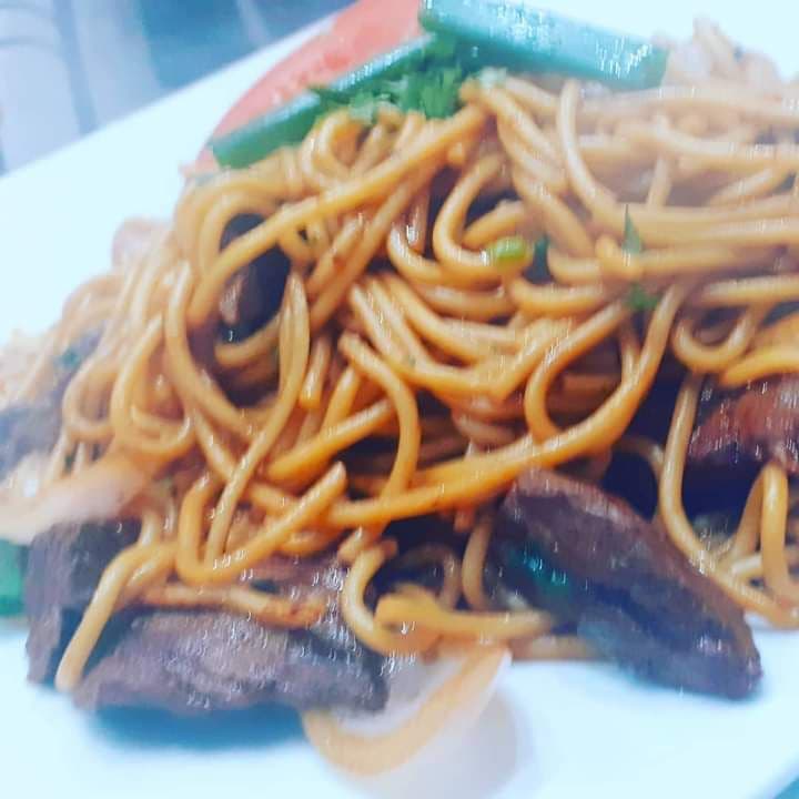 Tallarín Saltado de Pollo