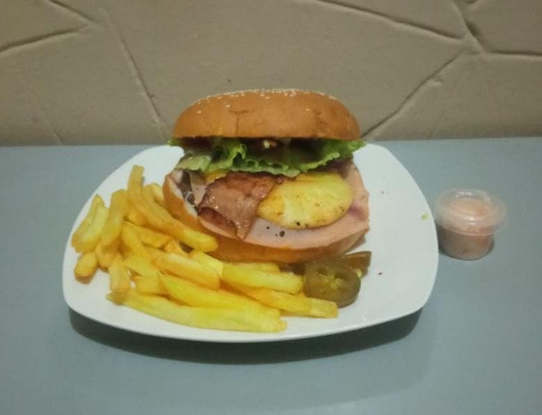 Hamburguesa Hawaiana