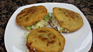 Tres  Gorditas de costilla