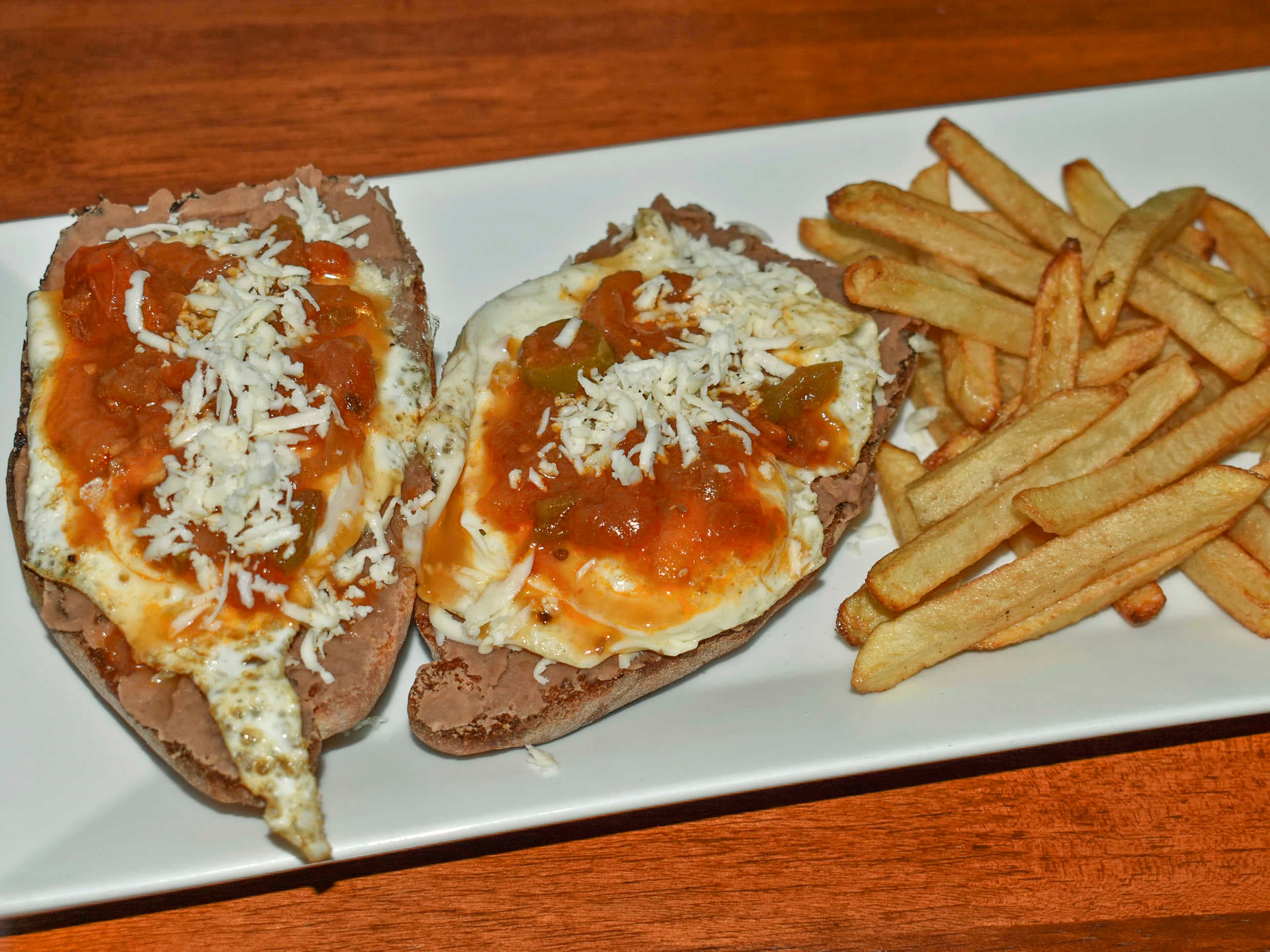 Molletes Ranchero