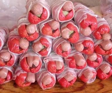 Salchicha Embarazada Sola