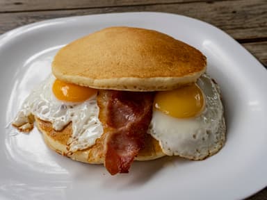 Tocino Cake Huevo Estrellado