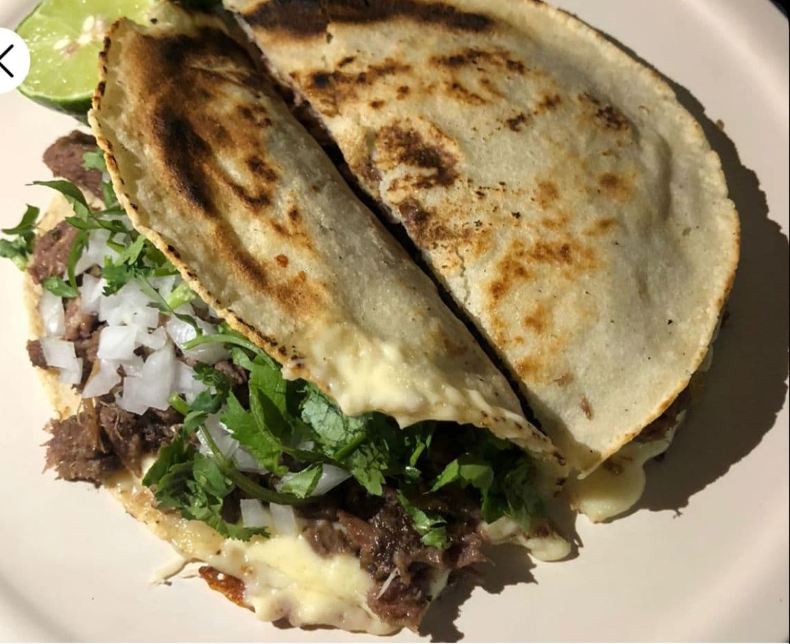 Quesadilla de Cachete