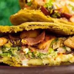 Patacón de Pernil Ahumado