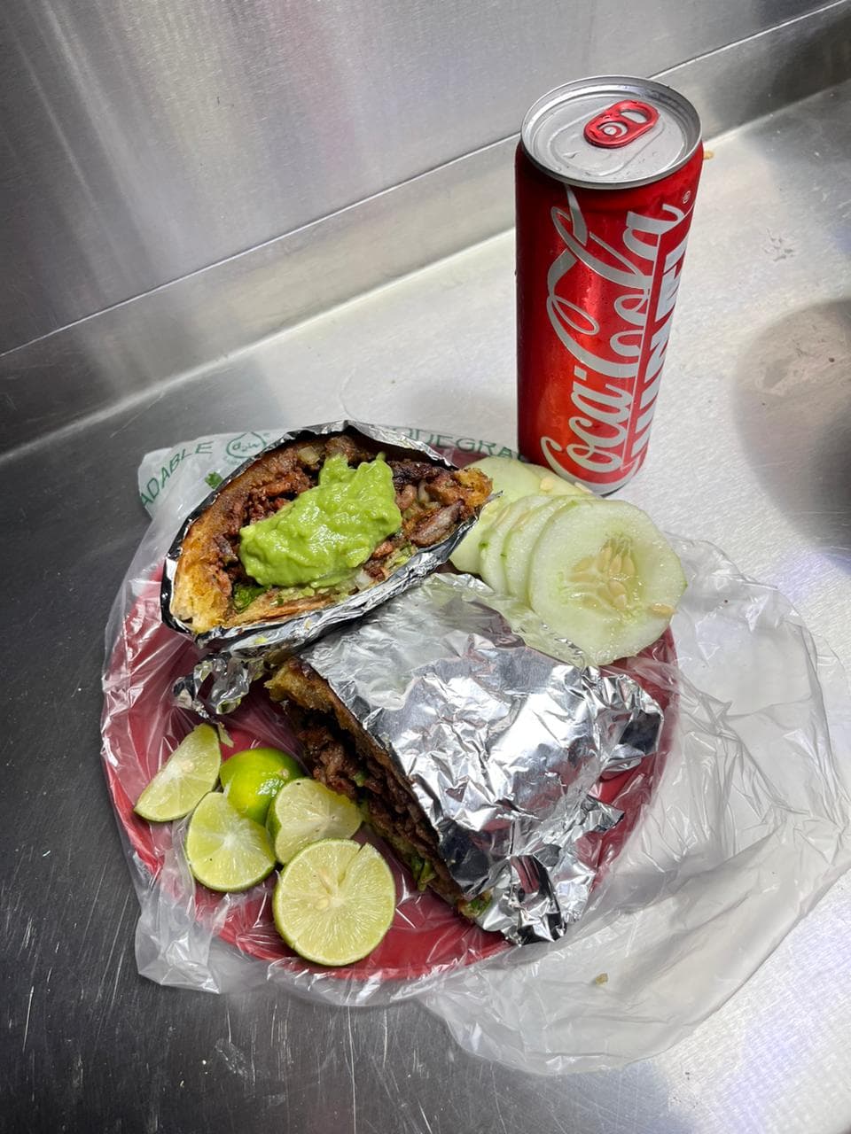 Combo Torta Adobada y Refresco