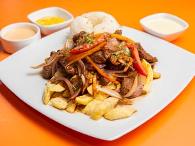 Lomo Saltado de Carne