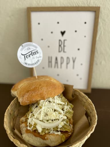 Torta de Chilaquiles Verdes