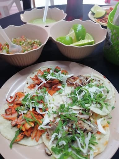 15 Tacos 2 Refrescos 600 Ml