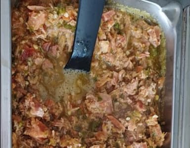 Quesadilla Montada con Deshebrada en Verde