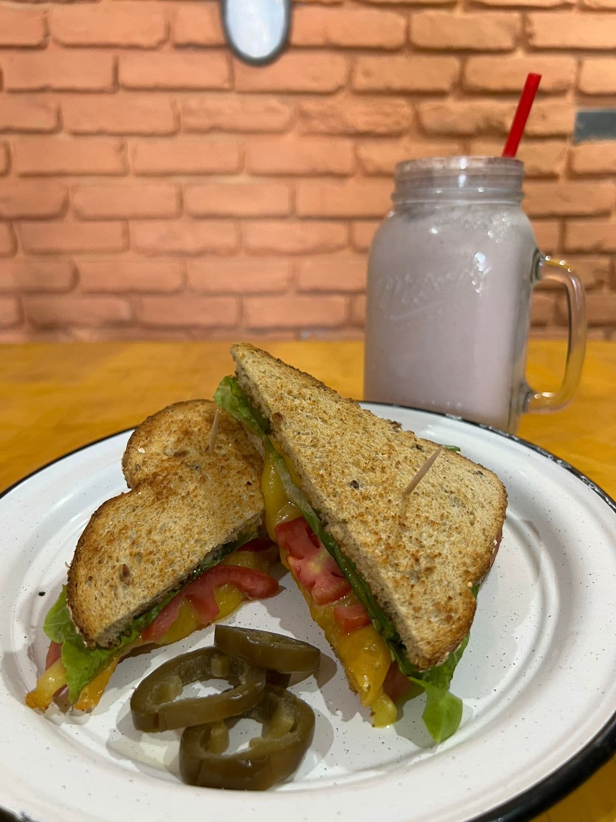 Sándwich + Licuado