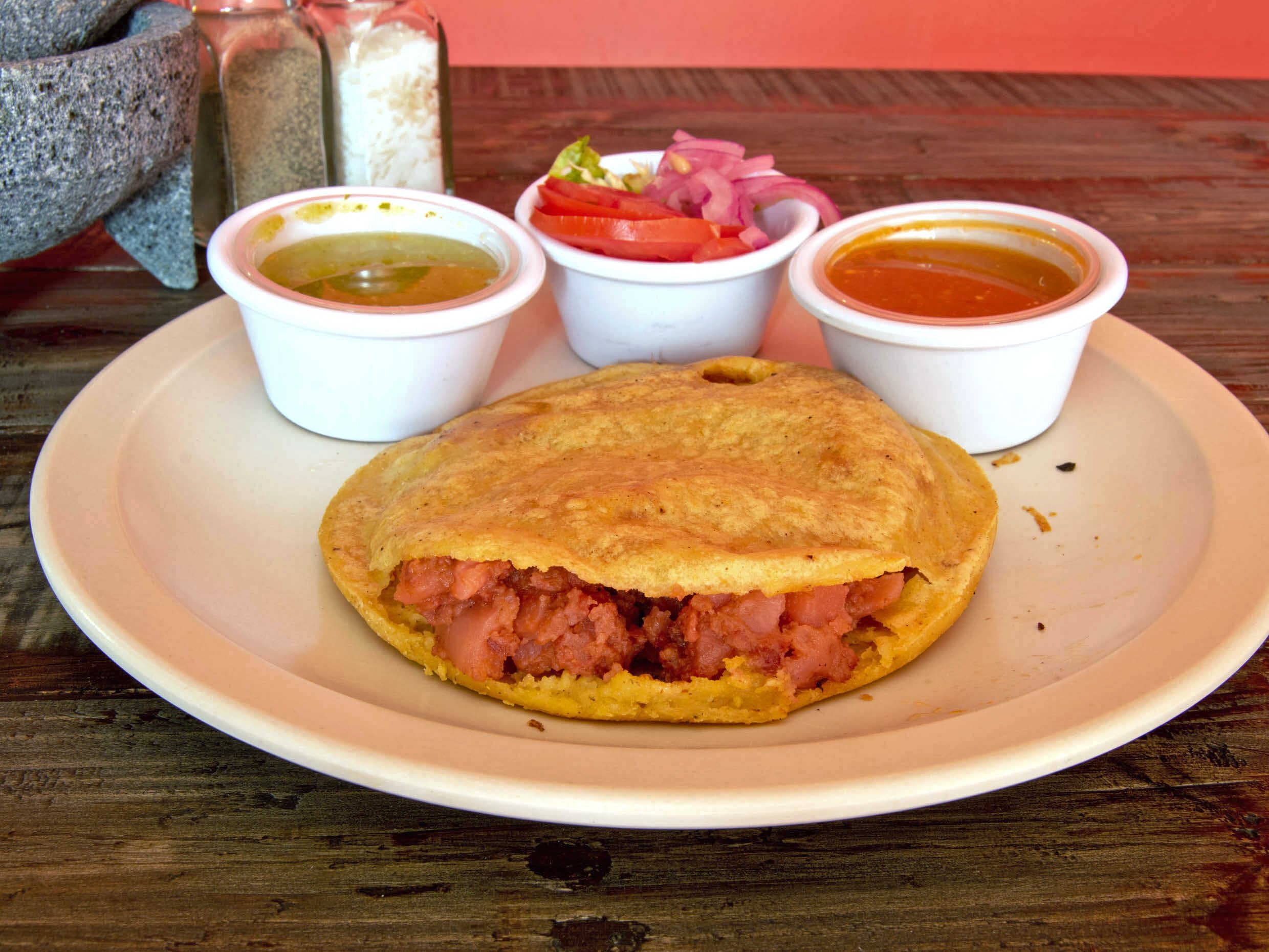 Combo 3 Gorditas + Agua Fresca