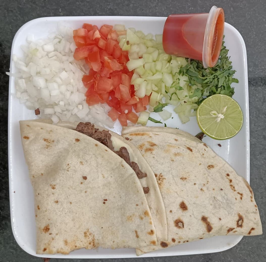 Montado Chico con Bistec.
