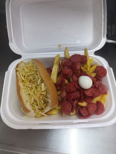 Personal con perrito papas