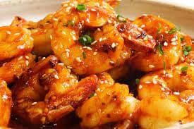 Camarones con Vegetales en Salsa