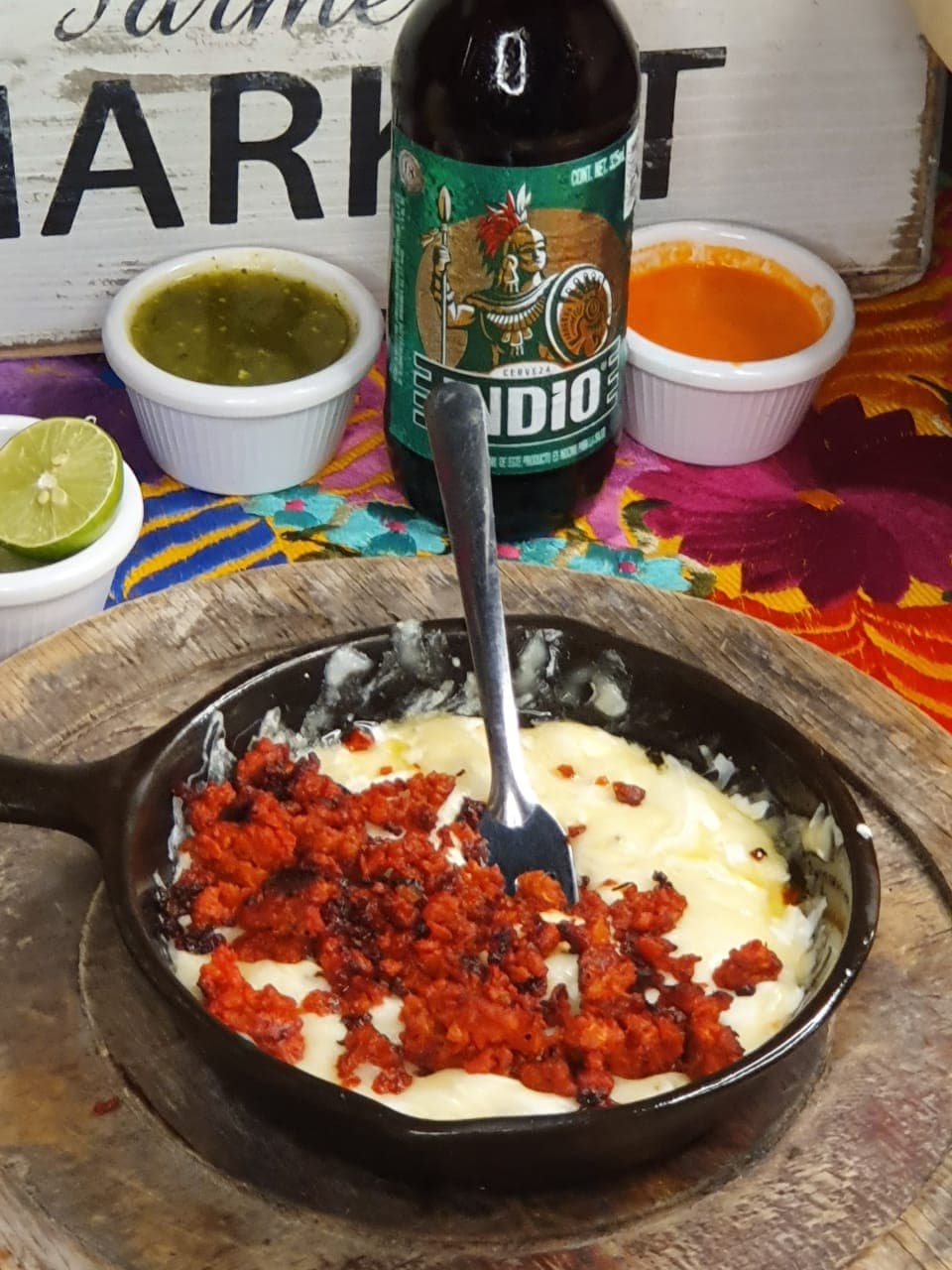 Queso Fundido Con Chorizo