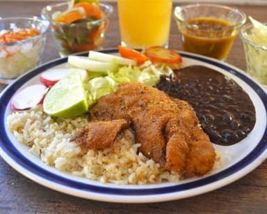 Filete de pescado + agua del dia