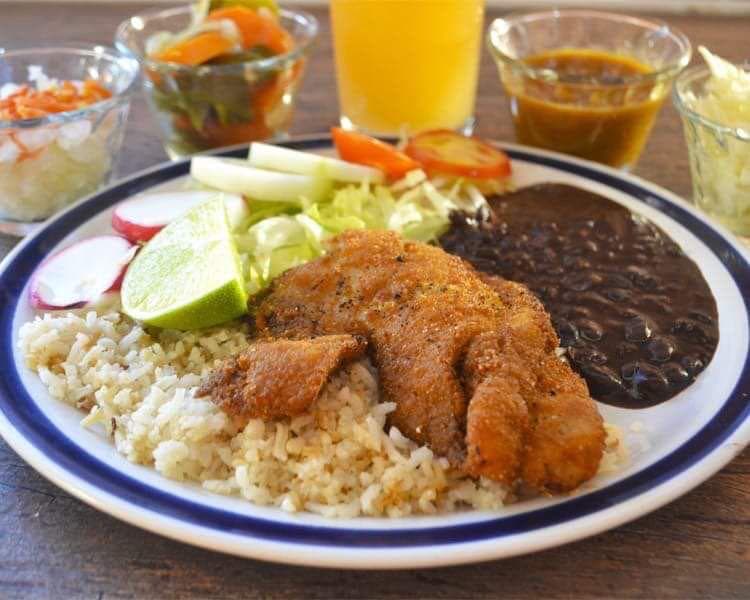 Filete de pescado + agua del dia