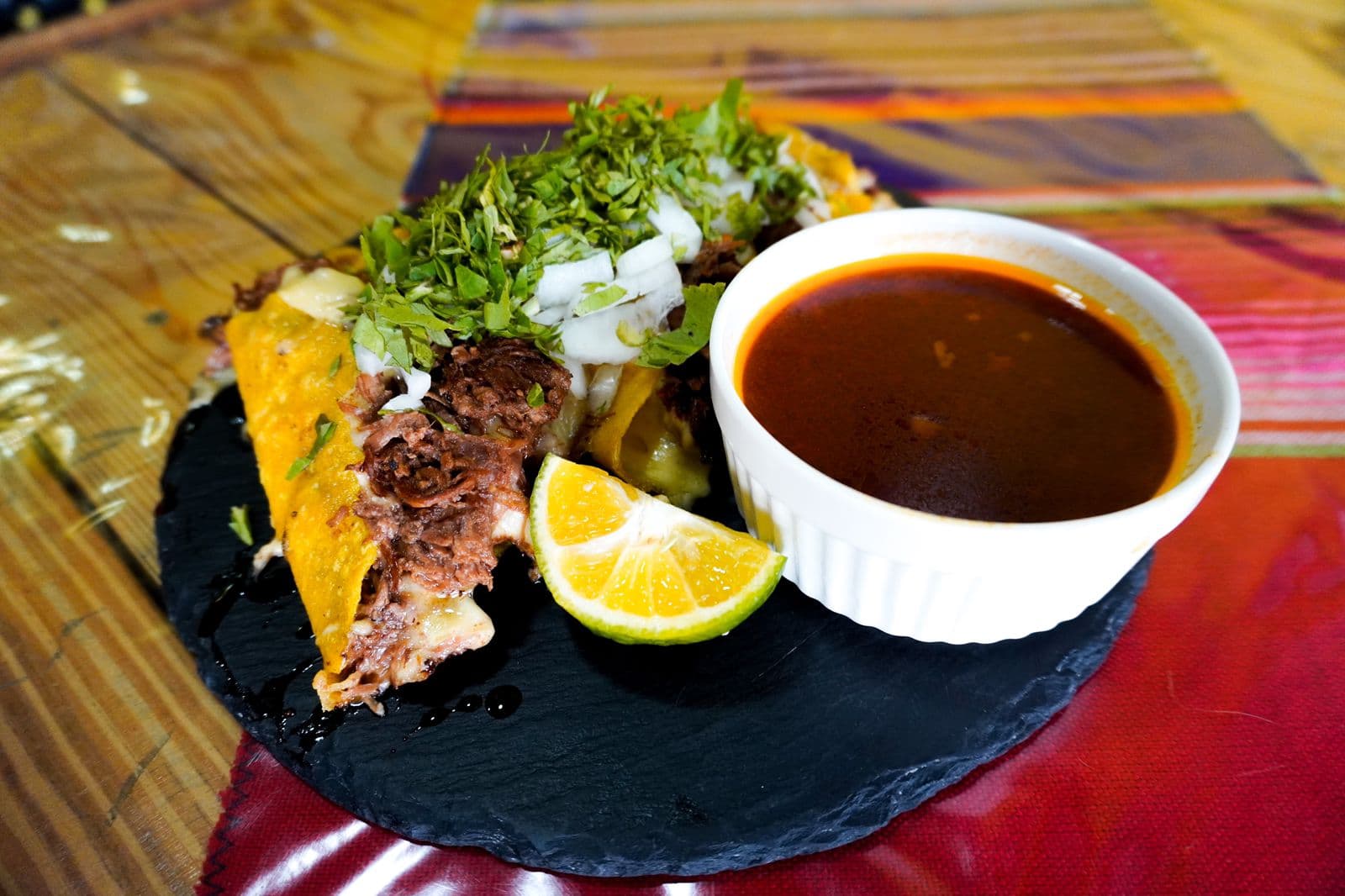 4 Tacos + Consomé + Papas a la Francesa