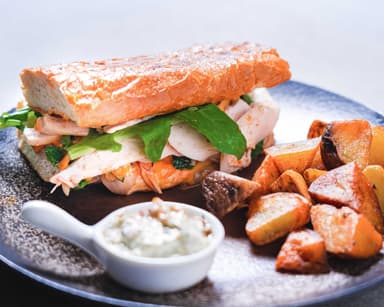 Combo Sandwich de Pechuga de Pavo+ Cascos de Papa