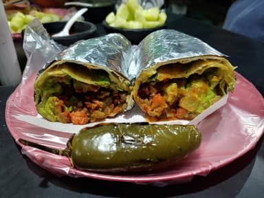 Burro de Asada con Queso