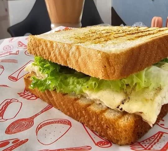 Sándwich con queso