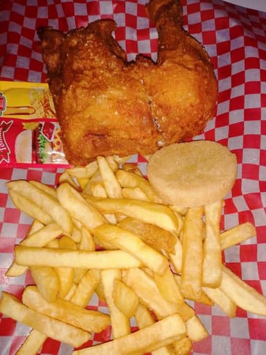 1 Cuarto de Pollo a la Broaster
