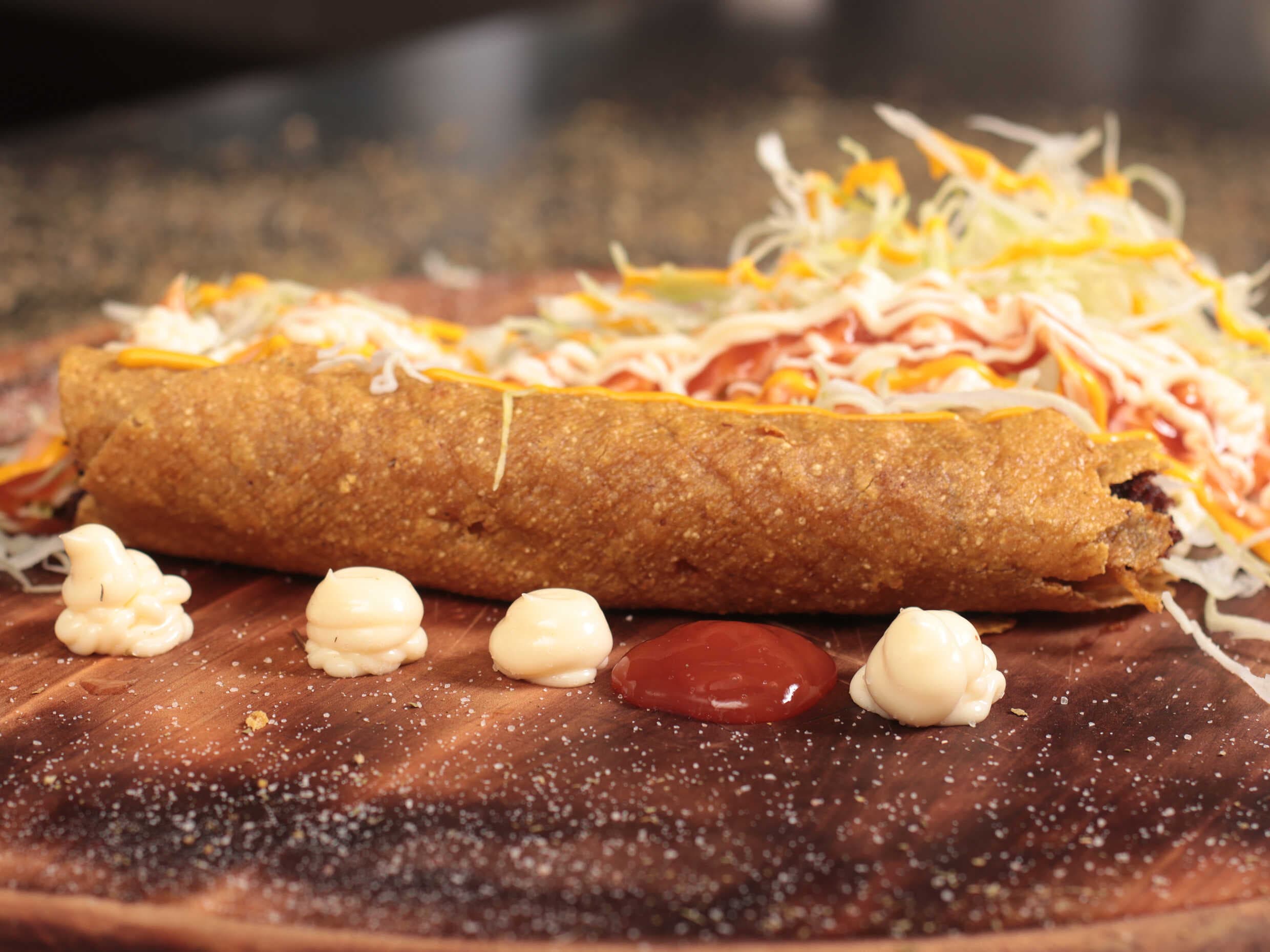Super Taco con Acompañamiento