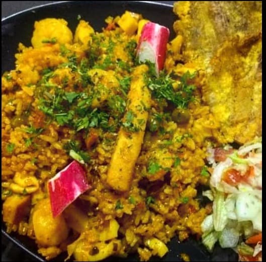Combo Cazuela de Mariscos más Arroz a la Marinera