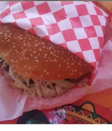 Hamburguesa especial con aguacate