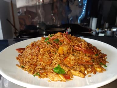 Medio Arroz Cantones con Chorizo Chino